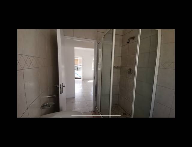 3 BEDROOM HOUSE TO LET IN GREENBURY